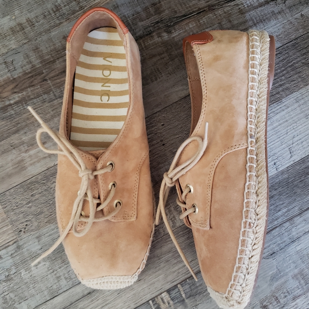 Vionic Shoes in EUC size 6 Buckskin color